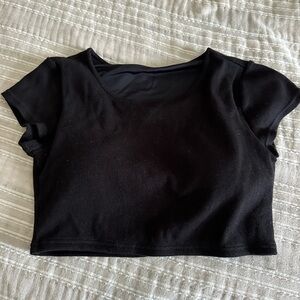 NWOT KLASSY NETWORK black ribbed short sleeve crop top